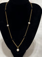 Collar Cadena Dorada con Perlas y Cristales Negros