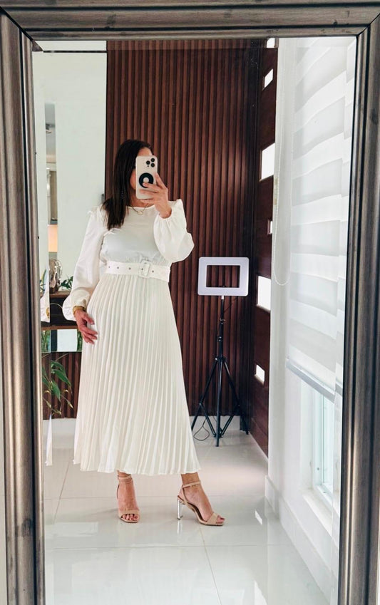 23 - Traje Blanco Manga Globo