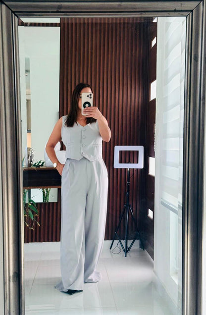 Conjunto Gris Chaleco y Pantalón Palazzo
