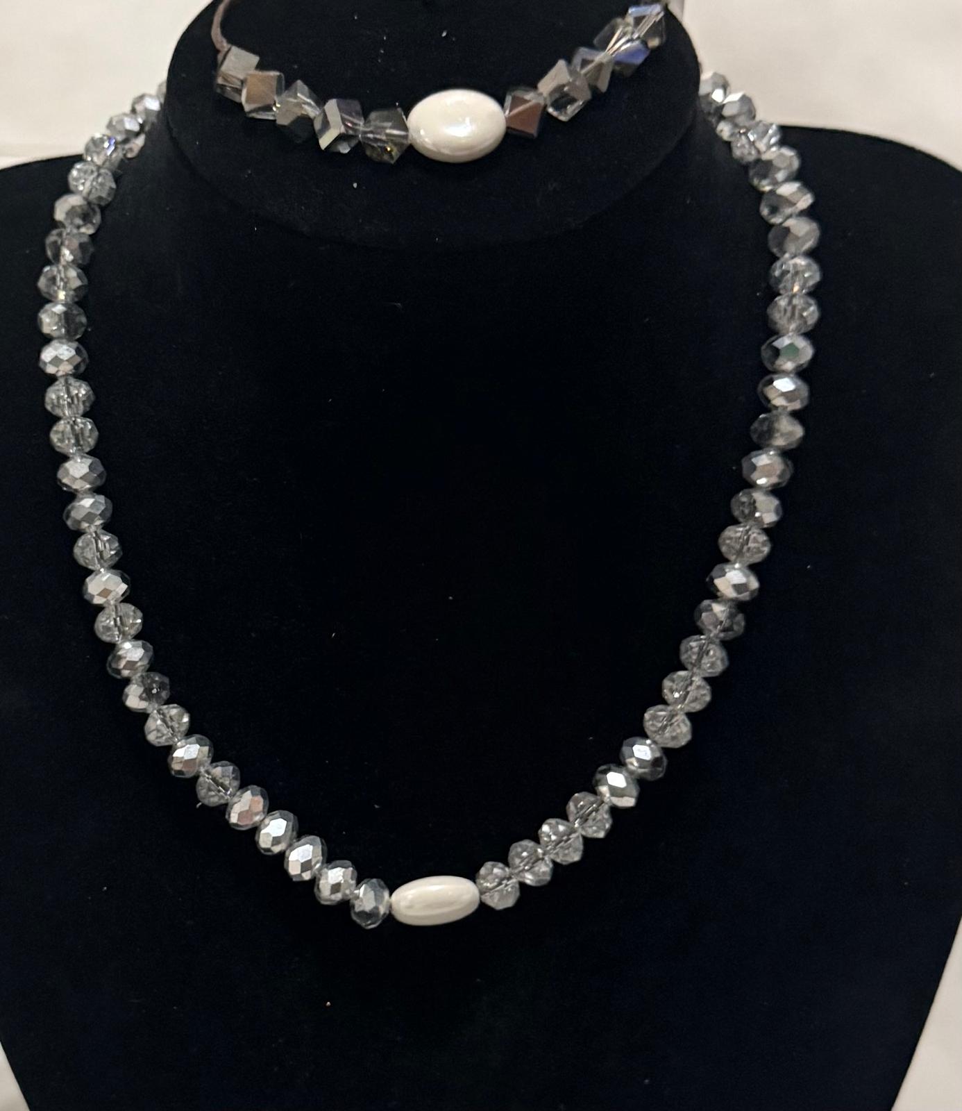 Collar Cuentas Cristal Gris Perla