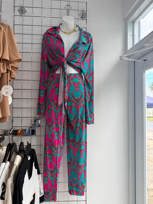 Conjunto Crop Top y Pantalón Estampado Turquesa