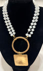 Collar Doble Cuentas Cristal Blanco Dije Geométrico Dorado